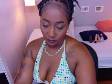 Bongacams Adult Webcam of kiara-evanss