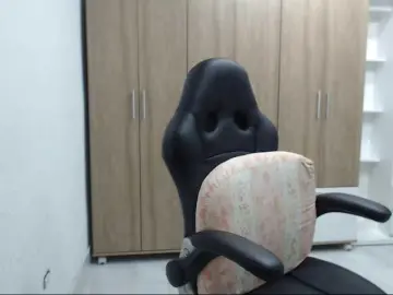 Bongacams Sex Cam of RoxanaMilf