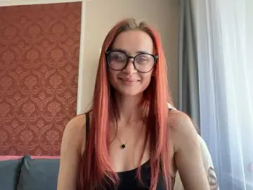 Bongacams Free Porn Cam of SweetQueen11