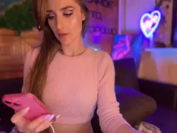 Bongacams Free Live Porn of CandyBoom