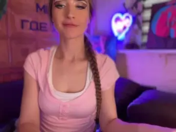 Bongacams Sex Cam of CandyBoom