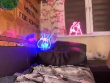 Bongacams Live Porn of CandyBoom