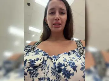 Bongacams Free Porn Cam of SweetButtocks