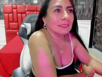 Bongacams Live Sex Cam of Ladyxmilf