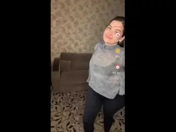 Bongacams Free Live Porn of KikiMilf84