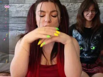 Bongacams Free Live Porn of sosgirl1994
