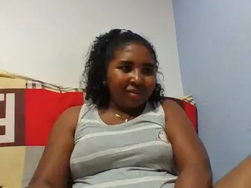 Dildoing milf cams