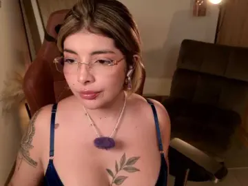 Bongacams Adult Video Chat of LisaMonroe