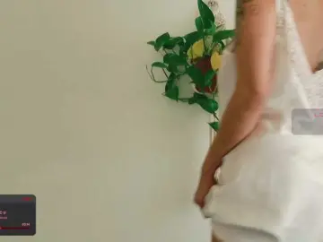 Bongacams Sex Cam of SweetLilLulu