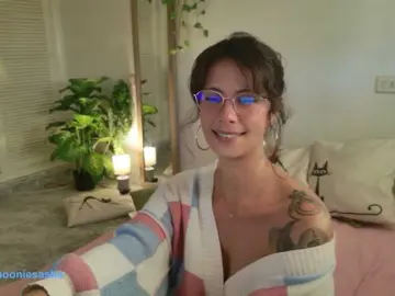 Bongacams Best live sex cam show of SweetLilLulu