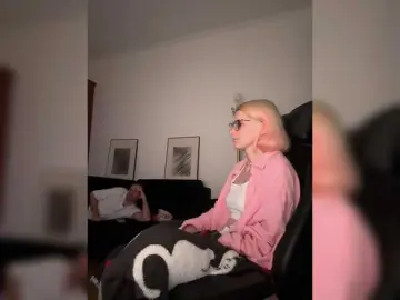 Bongacams Watch Live Sex Cams of Sexy-Sweets