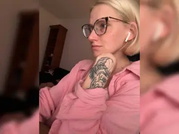 Bongacams Adult Webcam of Sexy-Sweets