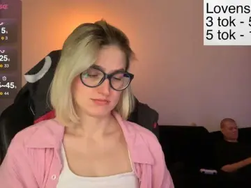 Bongacams Watch Live Sex Cams of Sexy-Sweets