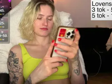 Bongacams Watch Live Sex Cams of Sexy-Sweets