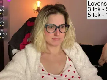 Bongacams Free Live Porn of Sexy-Sweets