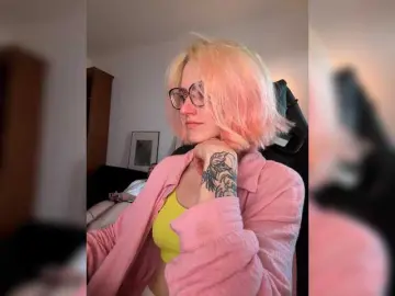 Bongacams Watch Live Sex Cams of Sexy-Sweets