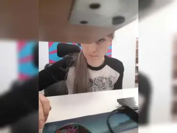 Bongacams Watch Live Sex Cams of Angelinamik