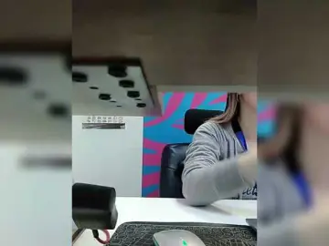 Bongacams Nude Webcam of Angelinamik