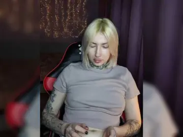 Bongacams Free Live Porn of a-squirter