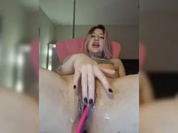 Bongacams Live Porn of a-squirter