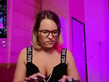 Bongacams Watch Live Sex Cams of sweeteve050