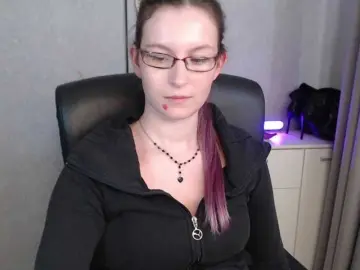 Bongacams Sex Cam of EmmaHeart