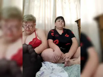 Bongacams Sex Chat of SweetLenaandNatalia