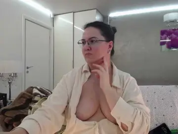 Bongacams Private Sex Chat of ILoveToFeelU