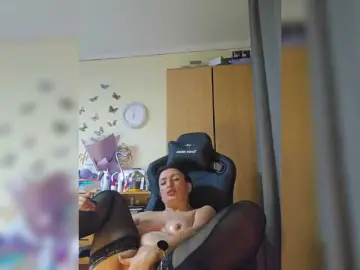 Bongacams Free Live Porn of Hotangel75