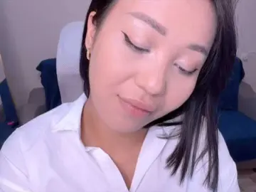 Cum on face milf cams