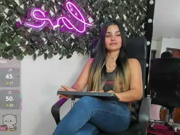 Bongacams Best Webcam of DestinyHills