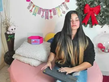 Small tits babe milf cams