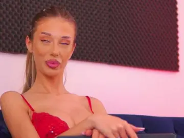 Bongacams Adult Webcam of EllieRedd