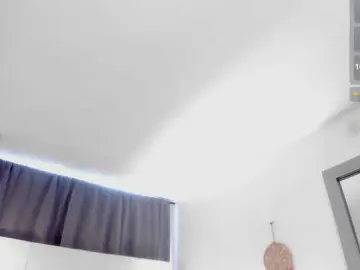 Bongacams Watch Live Sex Cams of Emi-Rosee