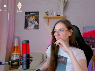 Bongacams Watch Live Sex Cams of -Lovely