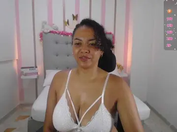 Bongacams Watch Live Sex Cams of LorennaBrown69