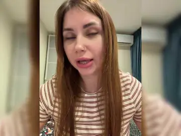 Bongacams Watch Live Sex Cams of -LeiaProseccina-