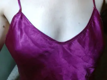 Shaved white milf cams
