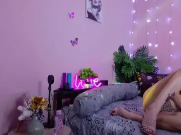 Bongacams Watch Live Sex Cams of Naomi-milf
