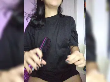 Bongacams Watch Live Sex Cams of skinny333