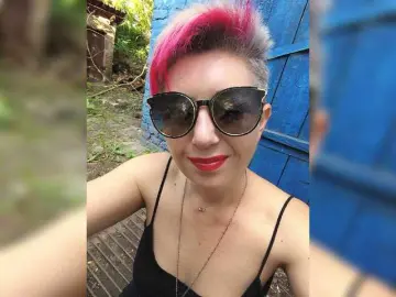 Bongacams Best live sex cam show of BUSINKA-25