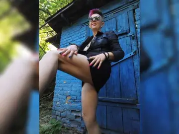 Bongacams Best live sex cam show of BUSINKA-25