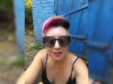 Bongacams Live Sex Cam of BUSINKA-25