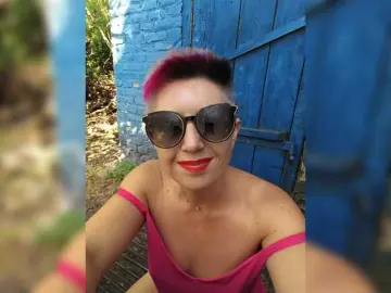Bongacams Best live sex cam show of BUSINKA-25
