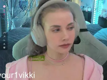 Bongacams Adult Video Chat of -VikkiL0vesCheese-