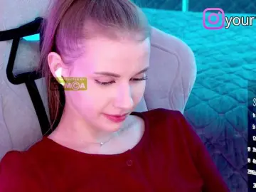 Bongacams Watch Live Sex Cams of -VikkiL0vesCheese-