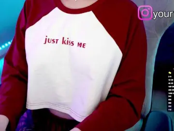 Bongacams Private Sex Chat of -VikkiL0vesCheese-