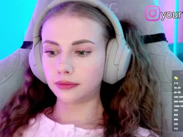 Bongacams Live Sex of -VikkiL0vesCheese-