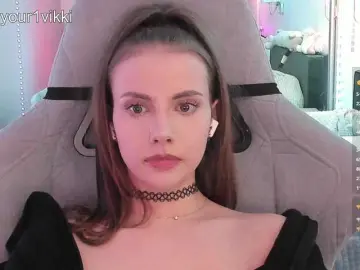 Bongacams Adult Webcams of -VikkiL0vesCheese-