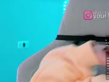 Bongacams Live Porn of -VikkiL0vesCheese-